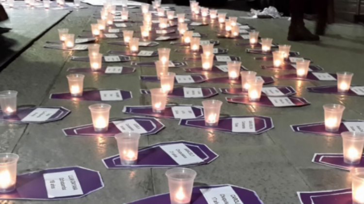 Uno de los actos impulsados por activistas para recordar a víctimas de feminicidio. Foto de archivo: ANF.