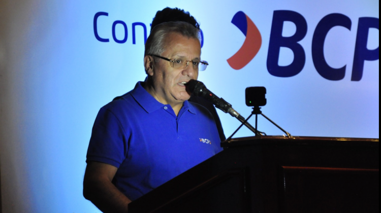 Johnny Saavedra, gerente de división Sucursales BCP durante el Foro. Foto: BCP