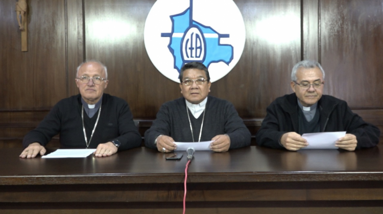 Personeros de la Conferencia Episcopal Boliviana (CEB)