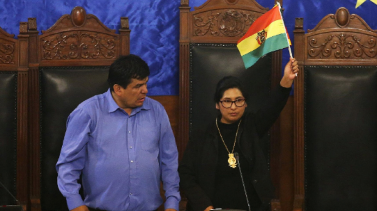 La senadora Copa junto a su colega Omar Aguilar. Foto: Senado