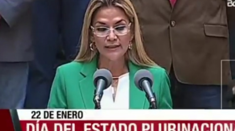Jeanine Añez durante su informe presidencial. Foto : Captura