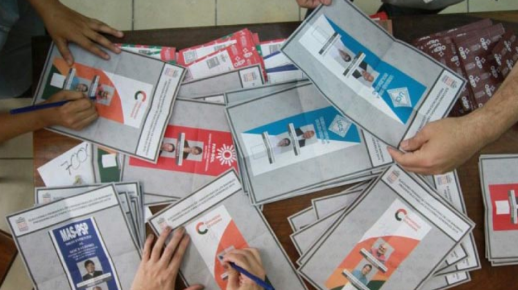 Papeletas de votación de las anteriores elecciones. Foto. Archivo radio fides