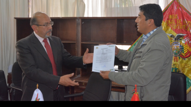Acto de posesión del nuevo director del Instituto Nacional de Reforma Agraria (INRA) de La Paz. Foto: INRA.