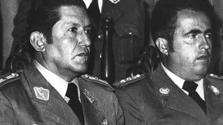 Luis García Meza (izq.) y Luis Arce Gómez cuando gobernaban el país en 1980-1981. Foto: Archivo/Internet.