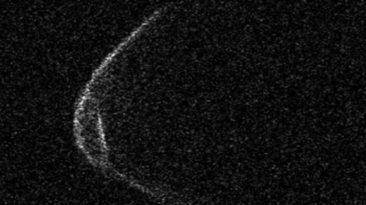 Asemejan la forma del asteroide a una máscara. Foto. NASA