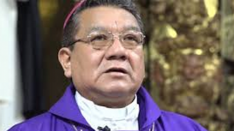 Monseñor Aurelio Pesoa, obispo auxiliar de La Paz, Foto. Iglesia Viva