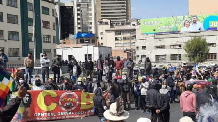 Marcha de la COB esta mañana en La Paz. Foto. ABI