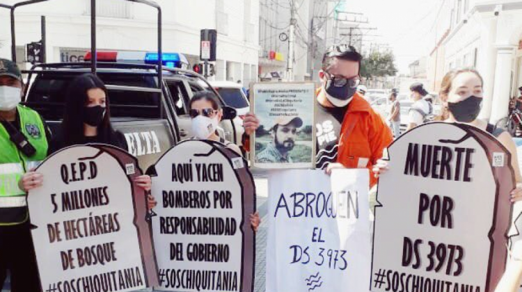 Activistas piden la abrogación de normas de quemas. Foto. Ríos de Pie