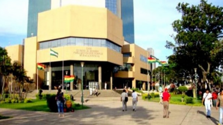Palacio de Justicia de Santa Cruz.