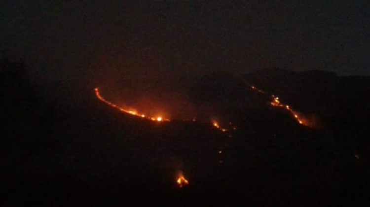 Incendio en el  municipio de Mizque. foto archivo: Tunari sin Fuego