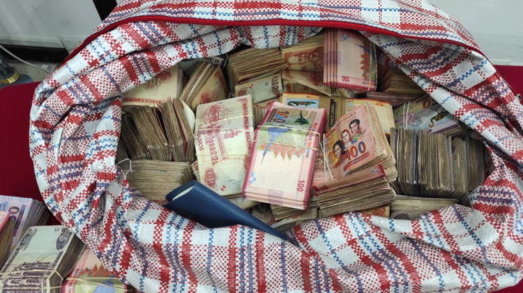 La Policía logró recuperar el dinero entregado por el rescate. Foto: Ministerio de Gobierno