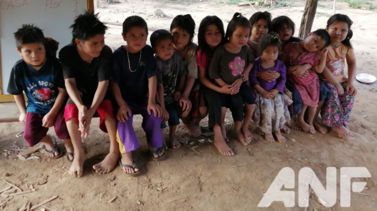 Niños y niñas tsimanes de la comunidad de Palmira