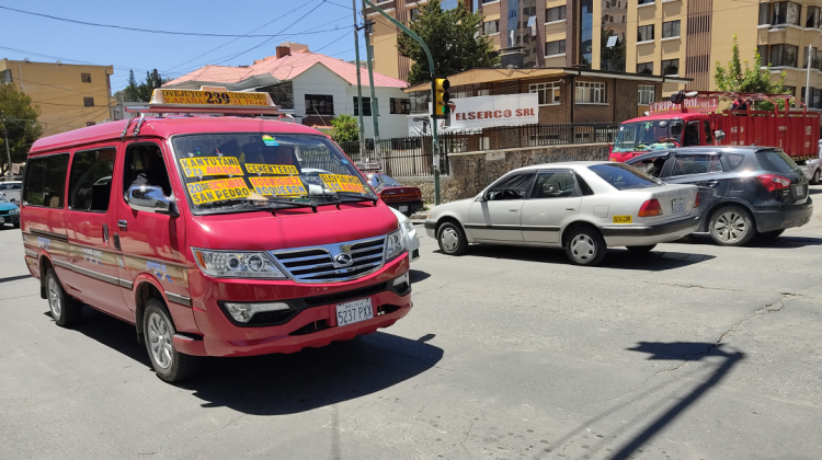 Transporte público en La Paz. Foto: ANF