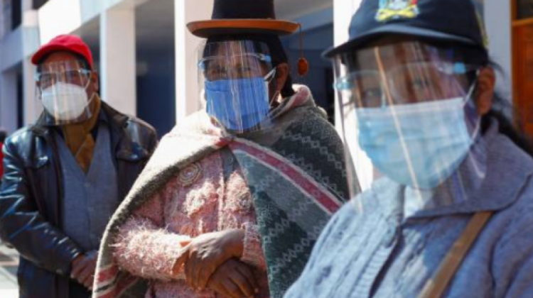 En Bolivia también disminuyen los casos, pero piden no bajar la guardia. Foto. Archivo