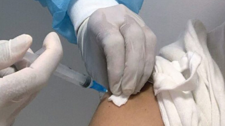 Asignaron vacunas a Cossmil para personal de primera línea. Foto: Internet