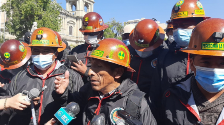Dirigentes de las cooperativas mineras de La Paz. Foto: Silvia Limachi