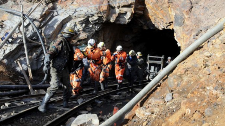 Mineros trabajan en el sector de bocamina. Foto archivo: Bolivia