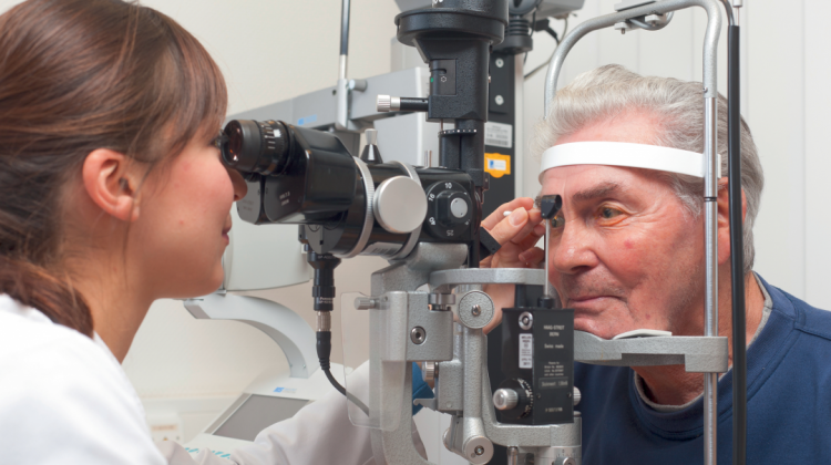 Valoración oftalmológica- Foto: Bayer