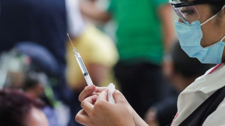La vacunación avanza en el mundo. Foto. RRSS