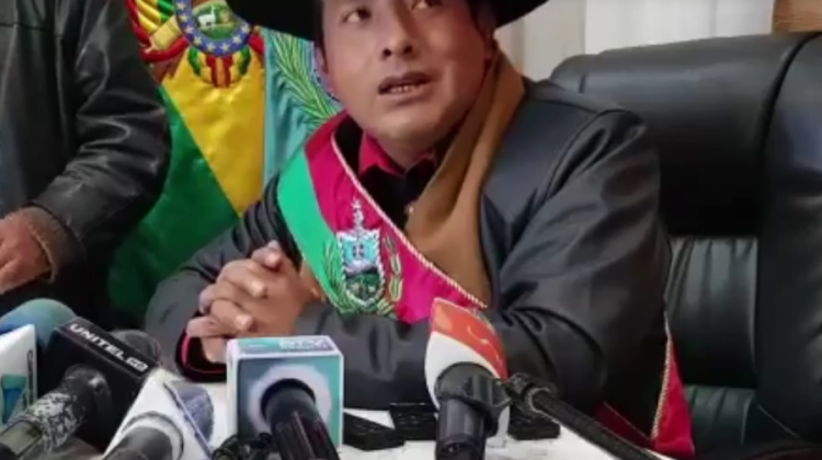 El gobernador de La Paz, Santos Quispe. Foto: captura de pantalla (Video: Página Siete)
