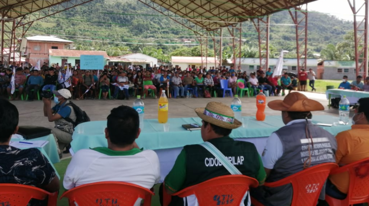 El cabildo en Charopampa donde decidieron la aplicación de la justicia indígena. Foto y videos: ANF
