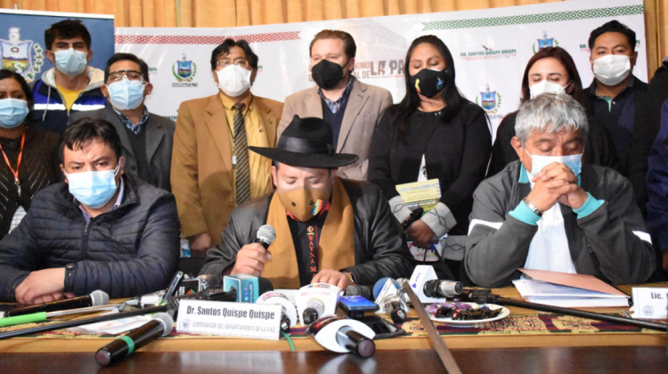 Las autoridades de La Paz en la reunión del COED. Foto: Gobernación de La Paz