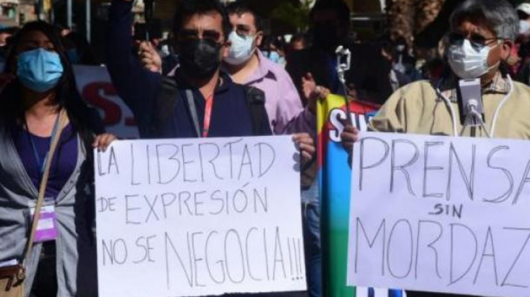 Trabajadores de la prensa se movilizaron en Cochabamba contra autoridades judiciales. Foto: Los Tiempos