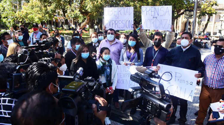 Trabajadores de la prensa se movilizaron en Cochabamba ante solicitud de juez para revelar fuente. Foto: Los Tiempos