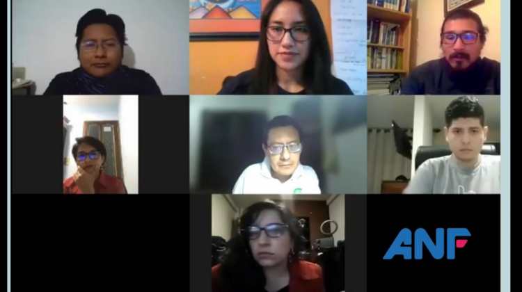 Participantes del Grupo de Reflexión en el Conversatorio sobre polarización. Foto: Captura de pantalla ANF