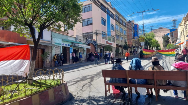 Empiezan bloqueos en Potosí. Foto y video: Juan Orellana periodista de radio Fides