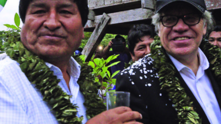 Evo Morales y Luis Almagro en un encuentro en el Chapare. Foto: Página Siete