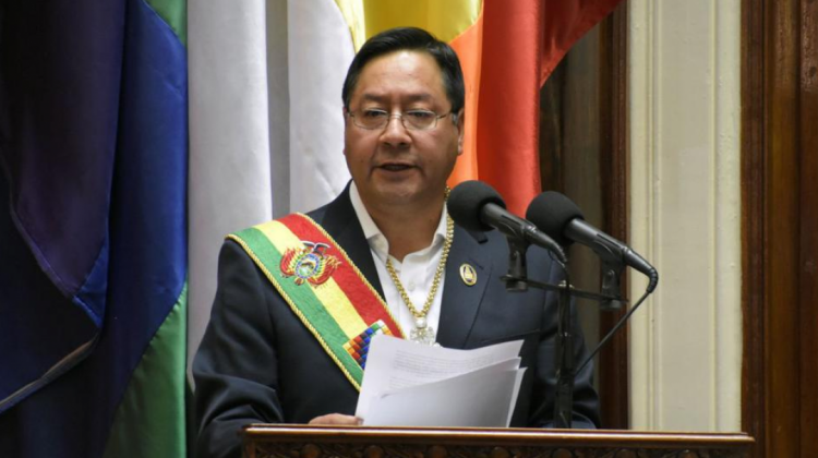 Luis Arce en su posesión como presidente de Bolivia.   Foto: ABI