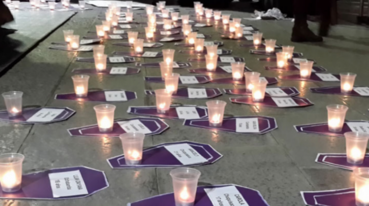 Uno de los actos impulsados por activistas para recordar a víctimas de feminicidio. Foto de archivo: ANF