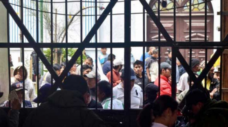 Puerta principal del penal de San Pedro de La Paz. Foto: Internet