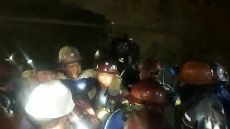 Los trabajadores fueron rescatados por sus compañeros. Foto: Radio Nacional de Huanuni