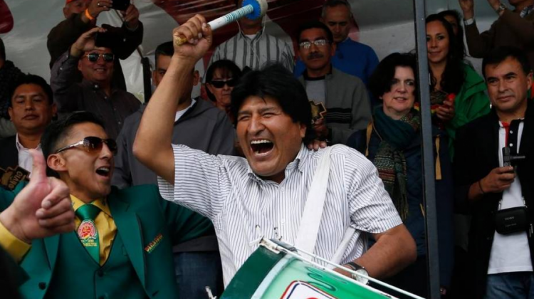 Evo Morales disfrutando del carnaval de Oruro en 2016.