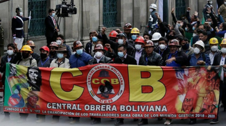 Una marcha de la COB en La Paz. Foto: Facebook.