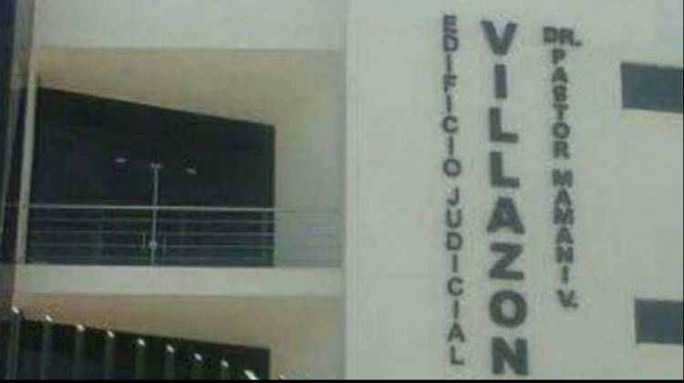 Frontis de la casa judicial de Villazón.