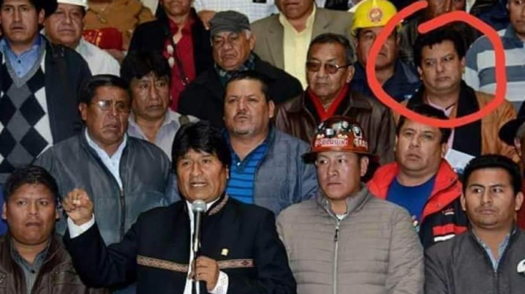 Max Mendoza junto a Evo Morales durante su presidencia. Foto: Vladimir Peña