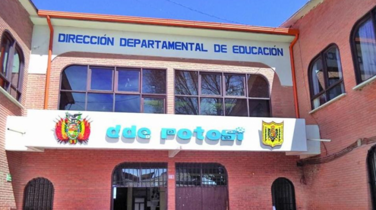 Frontis de la Dirección Departamental de Educación en Potosí. Foto: El Potosí