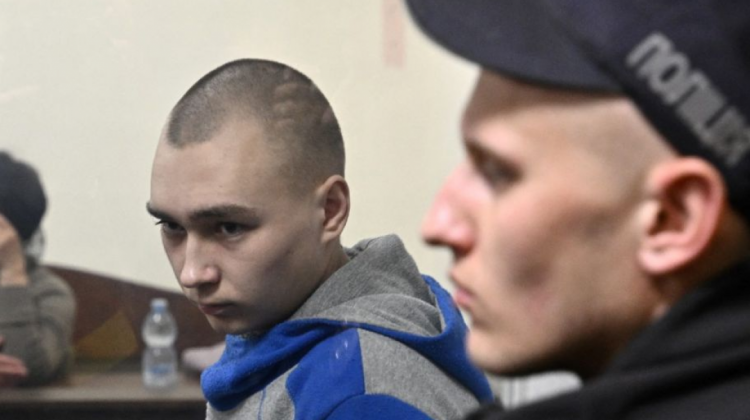 Vadim Shishimarin, ha sido declarado culpable de "ofensas criminales bajo la cláusula segunda del artículo 438 del Código Penal de Ucrania".
