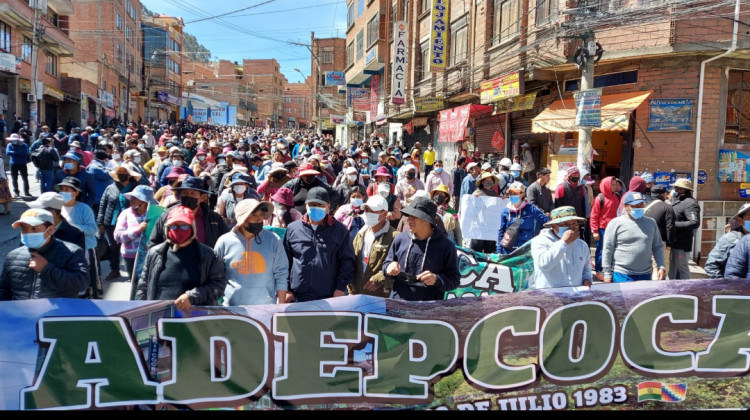 Marcha de Adepcoca en demanda del cierre del mercado de Arnold Alanes. Foto: ANF