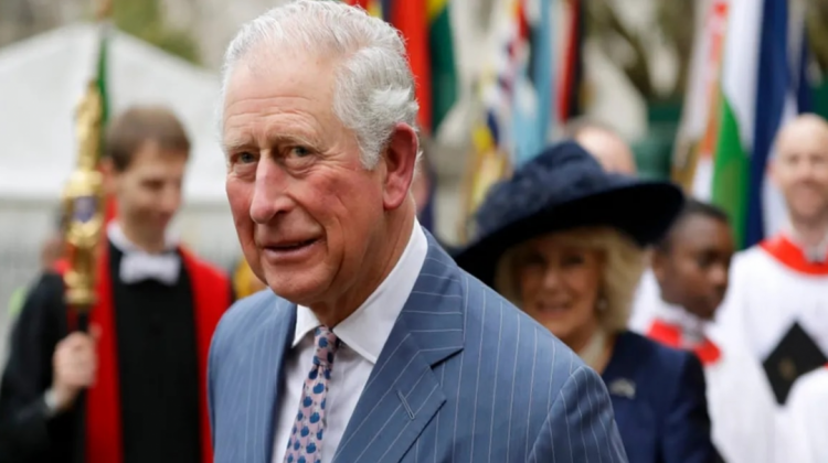 El príncipe Carlos se ha convertido este jueves en el nuevo rey británico.