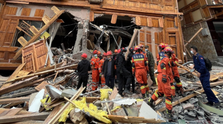 El rescate de heridos tras el terremoto en la provincia china de Sichuan.
