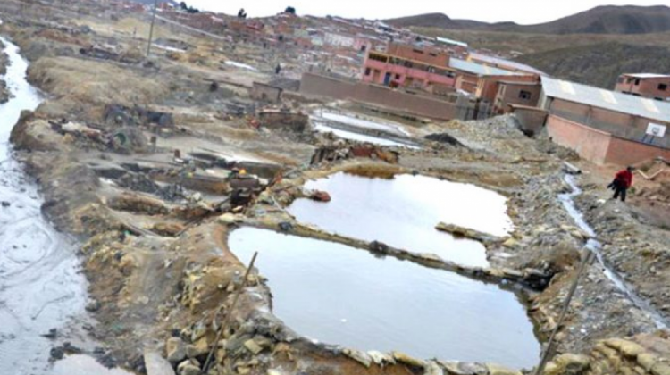 La contaminación minera afecta la seguridad alimentaria de las comunidades de la cuenca de La Lava. Foto: El Diario.