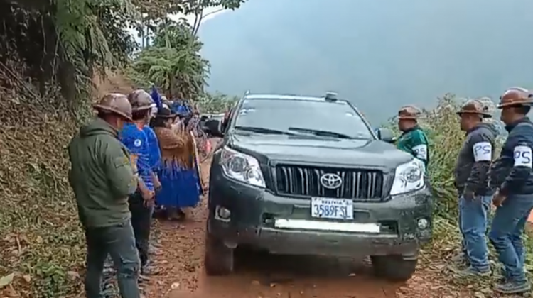 Vehículo oficial en el que se transportó Evo Morales. Foto: Captura de video.