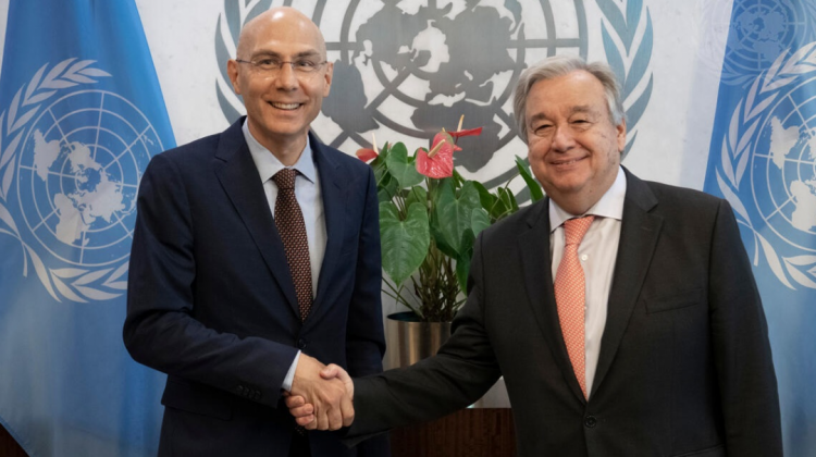El secretario general de Naciones Unidas, António Guterres, junto al nuevo Alto Comisionado para Derechos Humanos, Volker Turk.