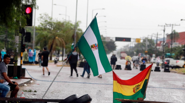 Santa Cruz realizó el paro de 48 horas en demanda de que el Gobierno ejecute el Censo el 2023. Foto. ABI.