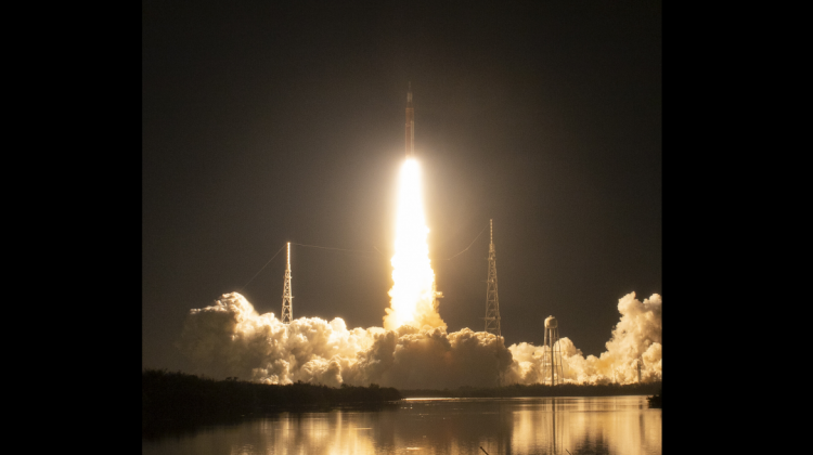 Artemis I es la primera prueba de vuelo integrada del cohete del Sistema de Lanzamiento Espacial (SLS) de la NASA.   Foto: NASA