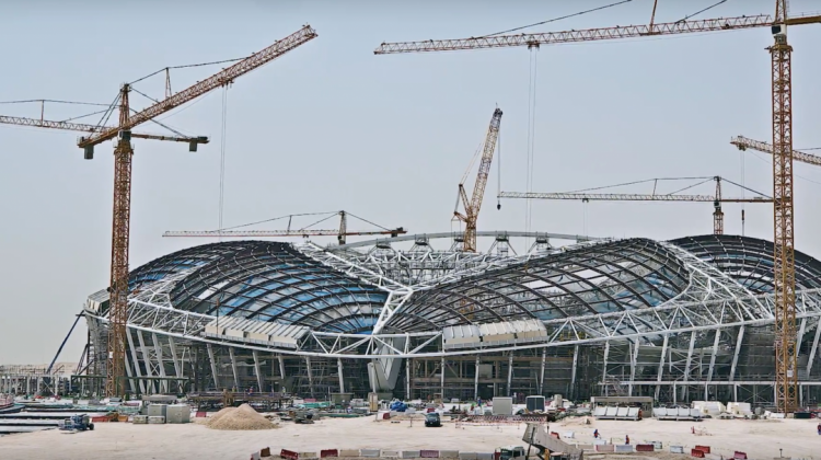Uno de los estadios del Mundial de Catar en plena construcción.